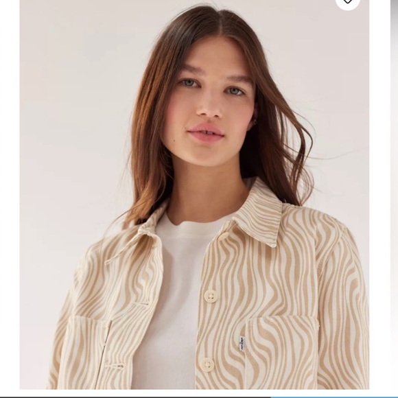 Levi's Premium Denim Shrunken Beige
Swirl Button Front Jacket - Picture 4 of 8